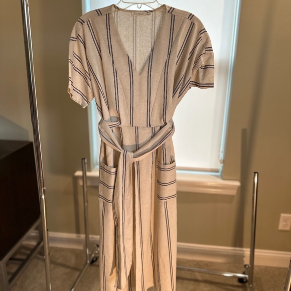 Great casual dress - Picture 1 of 4